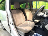 運転席シート廻りは使用感も少なく、良好な状態となっています。丁寧に使われていたことがよくわかりますね。