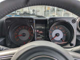 見やすいメーターまわり!運転しやすいお車です!