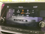 多様なメディアに対応し、お好みの音楽を楽しめます。ラジオ、CD、USB、Bluetoothなど、様々なソースを選べます。車内でのエンターテイメントを充実させてくれるでしょう。