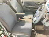 【フロントシート】運転席は必ず使用する部分ですので、座り心地が重要です★ぜひ一度ご体感下さい★