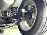 お車を安心してお乗りいただく為には、足回りの定期点検が欠かせません。サービスサポート(有償保証)では無料点検もご提供しており、安心のカーライフをお過ごしいただけるサポート体制が整っています。