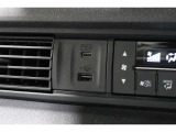 スマートフォンなどの音楽再生が可能なUSB接続ジャック装備車両です♪♪♪