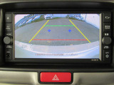 バックカメラ付き☆バックする際に後方の様子をナビモニターに表示してくれます!運転席にいながら、後方確認が出来るので、バック駐車がスムーズに行えます◎
