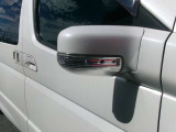 ウインカー付ドアミラーですので、対向車からの視認性を良くしてくれます!