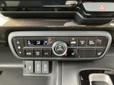 停車中には、テレビや動画をお楽しみいただけます。長距離移動のお供に最適です。リラックスした時間を過ごせます。