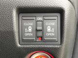 【両側スライドドア】駐車場で隣の車との間隔が狭く乗りにくい時、スライドドアなら安心!ドアオープン時も幅を取らず、開口部が広いので乗り降りがとっても簡単です。大きな荷物の出し入れも後席から可能♪
