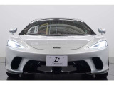 目立つカラーではないものの、デザインや存在感は唯一無二な車両です。