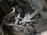 お車を安心してお乗りいただく為には、足回りの定期点検が欠かせません。サービスサポート(有償保証)では無料点検もご提供しており、安心のカーライフをお過ごしいただけるサポート体制が整っています。