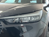 LEDヘッドライトは、点灯の瞬間から最大光量を発揮し、突然暗くなるトンネルなどでの安定感を高めます。