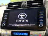 【メーカー純正ナビ】インテリアに溶け込むスタイリッシュな「専用設計」メーカーナビを装備♪視認性や操作性など基本性能にも優れ、より上質なカーライフをお楽しみいただけます。