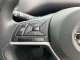 手元でナビの音量調整等が出来るのでナビの操作によるわき見運転を防止することが出来ます。