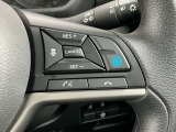プロパイロット搭載。高速道路でドライバーに代わってアクセル、ブレーキ、ステアリングを自動制御します。