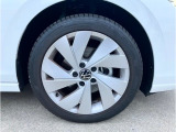 この度は数ある中から弊社認定中古車をご覧いただき誠にありがとうございます。スペースの都合上、店舗で展示していない場合がございますの事前にお問い合わせくださいませ。