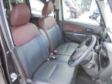 運転席も広々快適です