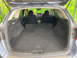 ラゲッジルームは、大容量のスペースを確保。普段のお買い物からレジャーまで、幅広く活躍してくれます!また、リアシートを倒すことでバリエーション豊かにお使いいただけます。