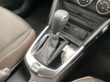 アクセルペダルを踏み込む量や速さに応じて変速パターンをし、人馬一体の運転感覚を発揮してくれる6速オートマ!