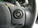 ステアリングには、メーター内インフォーメーションディスプレイの操作が、運転中でも目線をそらさずできます。