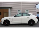 新車・中古車キャンペーン実施中!高年式から低年式まで数多く揃えております。乗出し総額やご希望金額等メールお電話にてご相談お問い合わせ下さい。