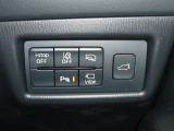 【パーキングセンサー】障害物などが車両に近づいた際に、音と画面表示にてお知らせしてくれます。警告音も段階的に鳴ってくれるので、どのくらいの近さなのか感覚的に察知することが出来ます♪