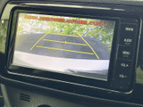 駐車時の安全性を高めるバックモニターです。狭い場所でもスムーズな駐車をサポートし、ドライバーを安心させます。