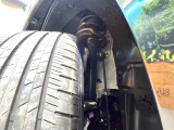 お車を安心してお乗りいただく為には、足回りの定期点検が欠かせません。サービスサポート(有償保証)では無料点検もご提供しており、安心のカーライフをお過ごしいただけるサポート体制が整っています。