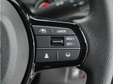 ◆アダプティブクルーズコントロール◆予め設定した車速内でクルマが自動的に加減速。前走車との適切な車間距離を維持しながら追従走行します。【LKAS】車線維持支援システムでステアリング操作を支援。