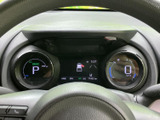 視認性の高いメーター類で、運転に必要な情報を的確に把握できます。運転に集中できる環境をご提供します。