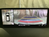 360度モニターは、4つのカメラによる前後左右・俯瞰映像でドライバーからは見えない領域の危険認知をサポート!全周囲の死角を減らし、狭い駐車場や幅寄せ、T字路の進入などの運転の安心感を高めます!