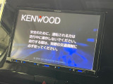 【大画面ナビ】人気の大型8インチナビを装備。存在感のある大画面はインパクト大!ナビ利用時のマップ表示は見やすく、テレビやDVDは臨場感がアップ!いつものドライブがグッと楽しくなります♪