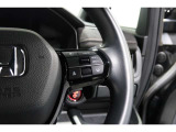 Hondaセンシングの機能のひとつ、アダプティブクルーズコントロール付!アクセルから足を離しても設定したスピードと前車との車間を保ち走行してくれます!車線維持もアシスト☆高速道路で疲労軽減ですね☆