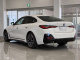 BMWを熟知したメカニックよる100項目の納車前点検☆ドイツ本国と同様の教育・訓練を受けたBMW専門メカニックが100項目にも上るポイントを徹底的にチェックいたします。
