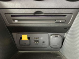 DVD/CD/USB/AUX/ブルートゥース/フルセグTV/アップルカープレイ/アンドロイドオートに対応しています。