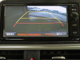 バックガイドモニターで、後方を確認しながら安心して駐車することができます。運転初心者も熟練者も必須の機能ですよ!