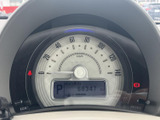 視認性の高いメーターで、速度や走行距離などを確認しやすいです。運転に必要な情報を的確に捉え、安全運転をサポートします。