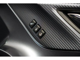 運転席のシートポジションメモリー機能は、登録済みの運転者と交代しても、シートポジションの変更の手間がかかりません。