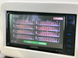 停車中には、地上デジタル放送をお楽しみいただけます。長距離移動の休憩時などに、リラックスした時間をお過ごしください。より快適なカーライフを演出します。