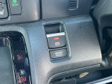 停車中にブレーキペダルから足を離していても、自動的にブレーキを保持してくれる機能です♪保持中にアクセルを操作すると自動でブレーキを解除してくれます♪信号待ちや駐車券を取る時などに便利な機能です♪