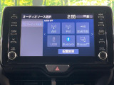【ディスプレイオーディオ】お持ちのスマホやMP3プレイヤーとの無線接続で音楽再生が可能!コードで繋ぐわずらわしさも無く、手軽にお気に入りの音楽を楽しめます。