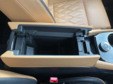 運転席まわりの画像です。