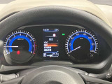 【メーター】メーター内のカラーディスプレイには運転をサポートするさまざまな情報を表示!