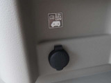 ラゲッジには電源ソケット装備