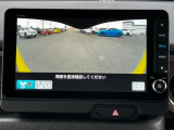 フロントカメラ装着済!死角になりやすい後方もとても見やすいです☆車庫入れに自信がない方や縦列駐車が苦手な方にも、オススメ装備です!安心度もアップ!