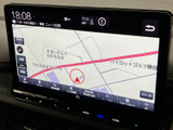 見やすい地図画面で、目的地へのナビゲーションをスムーズに。スムーズなルート案内で、目的地まで安心です。