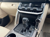 【 オートエアコン 】車内温度を感知して自動で温度調整をしてくれるのでいつでも快適な車内空間を創り上げます!//
