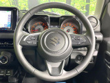 【純正革巻きステアリング】上質な革を使用することで、手にしっかり馴染みとても運転しやすいハンドルです♪