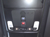 天井には緊急通報ボタンが装備されています。