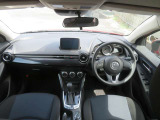 インパネ周りはすっきりとしていて、運転に集中しやすいです。