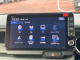 お気に入りの音楽やラジオをクリアな音質で。多彩な接続方法に対応し、スマートフォンとの連携も簡単です。快適な音空間でドライブを楽しみましょう。