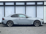 BMWを熟知したメカニックによる、360度の納車前点検。ドイツ本国と同様の教育・訓練を受けたメカニックが徹底的に点検、整備した後にお客様にお引渡しします。
