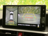 バック時の安全性を高めるバックモニター。狭い場所での駐車も、安心して行えます。